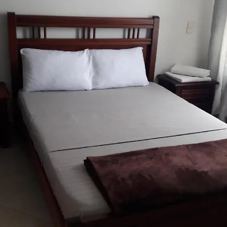 La Casa Perfecta Para Grupos En El Centro Rionegro Exterior foto